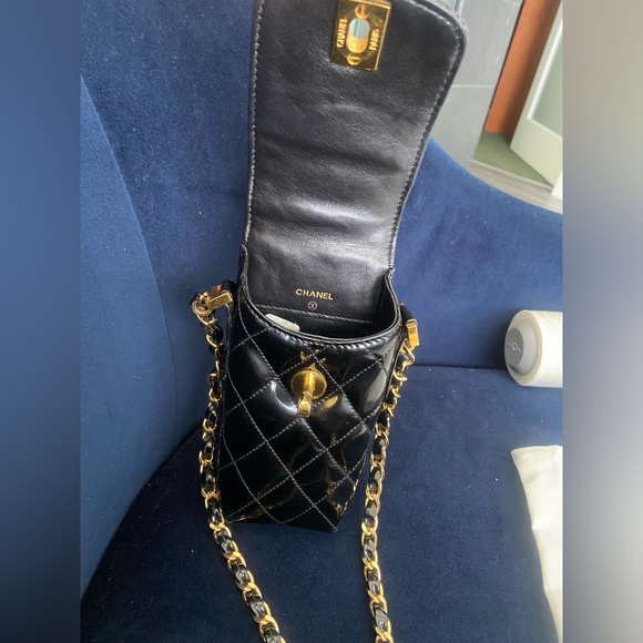100% authentic Chanel bag! 24k hardware. Rare find. - Picture 11 of 16